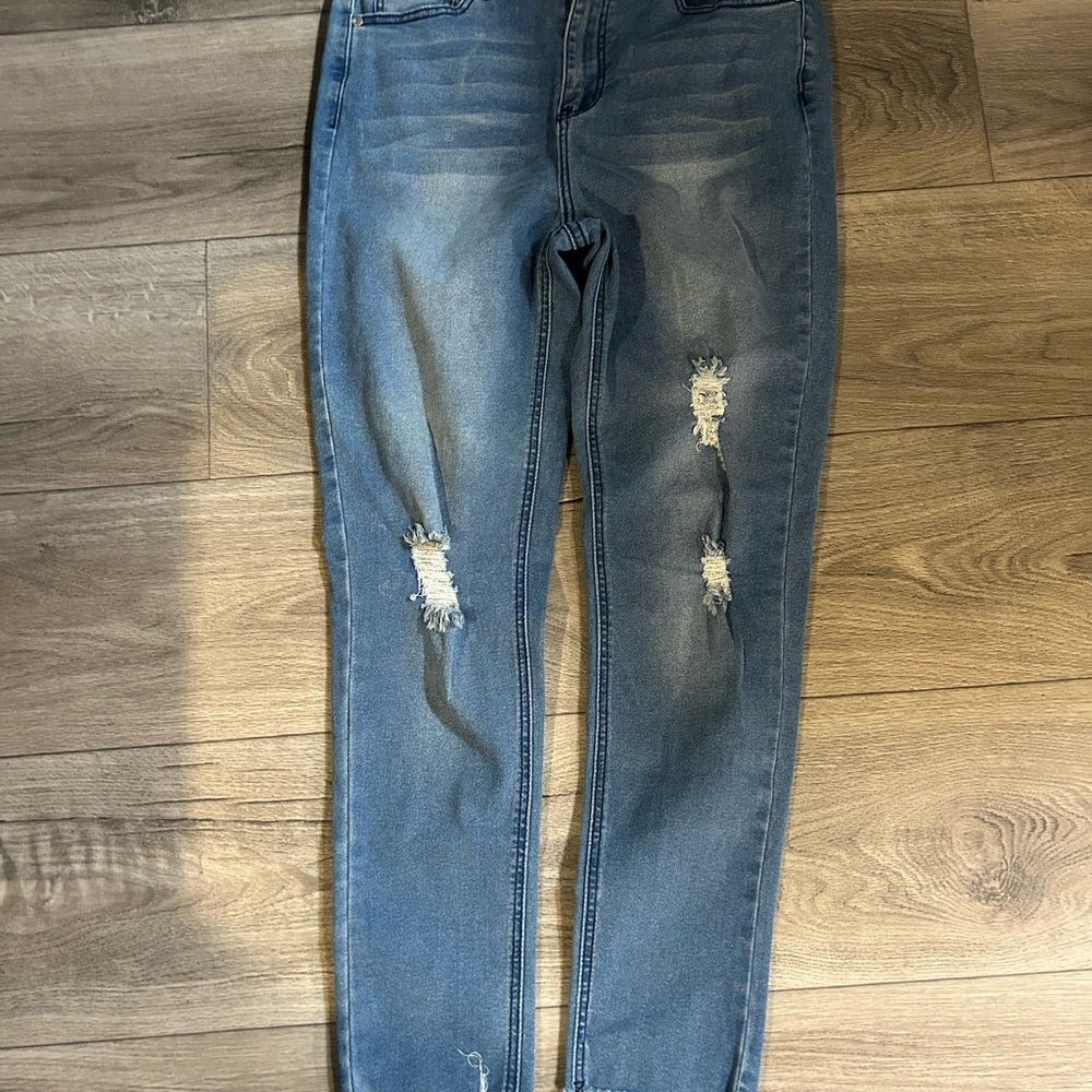 Women's Blue Distressed eighty eight jeans size 11